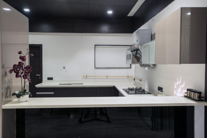 4 BHK Flat for Sale of Built-up 4000 Sq.ft in Shree Balaji Wind Park Tragad Ahmedabad by Rakhi Rajput 4 BHK Flat for Sale of Built-up 4000 Sq.ft in Shree Balaji Wind Park Tragad Ahmedabad by Rakhi Rajput