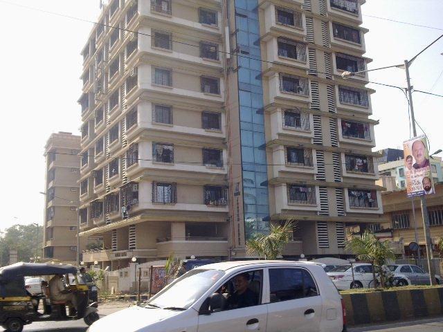 3 BHK Flat for Sale of Carpet 1100 Sq.ft in Jeevan sapna Andheri West Mumbai by Jai Rathod 3 BHK Flat for Sale of Carpet 1100 Sq.ft in Jeevan sapna Andheri West Mumbai by Jai Rathod