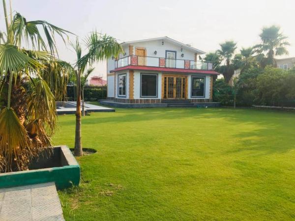 2 BHK Farm House for Sale of Built-up 9072 Sq.ft in Green Beauty Farms Sector 135 Noida by Rahul Jurel 2 BHK Farm House for Sale of Built-up 9072 Sq.ft in Green Beauty Farms Sector 135 Noida by Rahul Jurel
