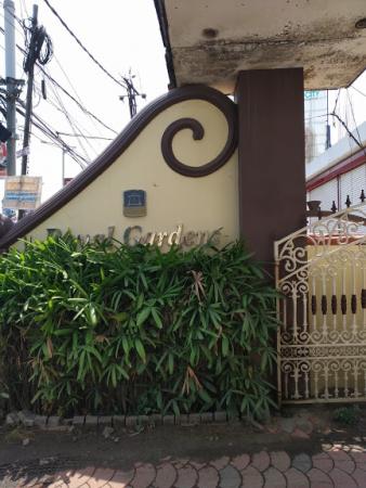 3 BHK Flat for Sale of Built-up 1350 Sq.ft in Royal Gardens Tripunithura Kochi by Abdul Ravoof 3 BHK Flat for Sale of Built-up 1350 Sq.ft in Royal Gardens Tripunithura Kochi by Abdul Ravoof