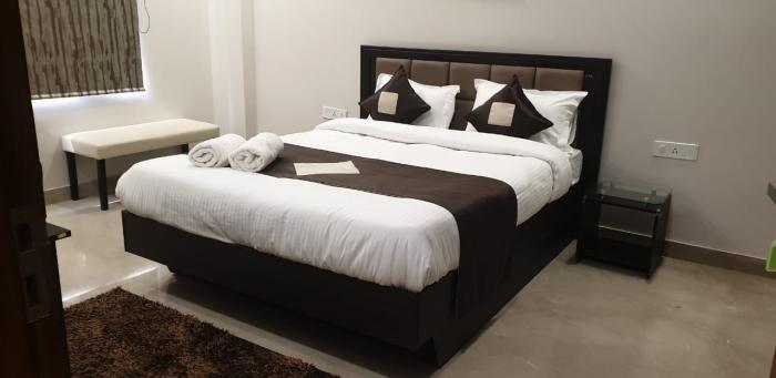 2 BHK Serviced Apartment for Rent of - On Request - in Indra Puri Delhi by Edward Dodd 2 BHK Serviced Apartment for Rent of - On Request - in Indra Puri Delhi by Edward Dodd