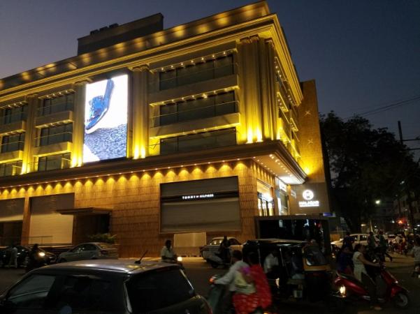 Built-up 2550 Sq.ft Commercial Showroom for Rent in Classic Building Yagnik Road Rajkot by Shikar Built-up 2550 Sq.ft Commercial Showroom for Rent in Classic Building Yagnik Road Rajkot by Shikar
