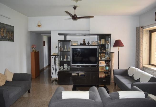 3 bhk in thakur village