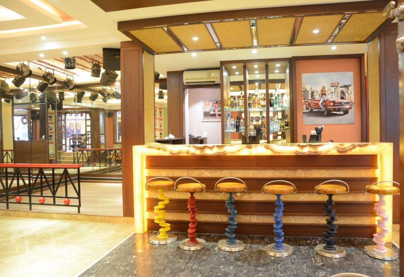 Built-up 35000 Sq.ft Hotel and Resort for Sale in Koregaon Park Pune by Suhas Kataria Built-up 35000 Sq.ft Hotel and Resort for Sale in Koregaon Park Pune by Suhas Kataria