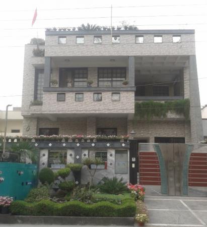 2 BHK Independent House / Villa / Bungalow for Rent of Built-up 1800 Sq.ft in Sector 14 Gurgaon by Ankit Property Dealer 2 BHK Independent House / Villa / Bungalow for Rent of Built-up 1800 Sq.ft in Sector 14 Gurgaon by Ankit Property Dealer