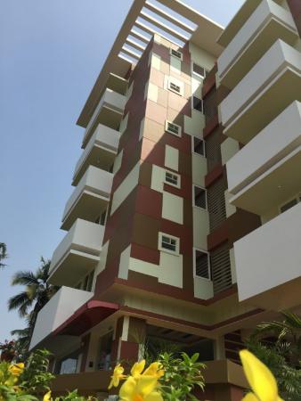 2 BHK Flat for Sale of Built-up 1100 Sq.ft in Kochi by Hezzron 2 BHK Flat for Sale of Built-up 1100 Sq.ft in Kochi by Hezzron