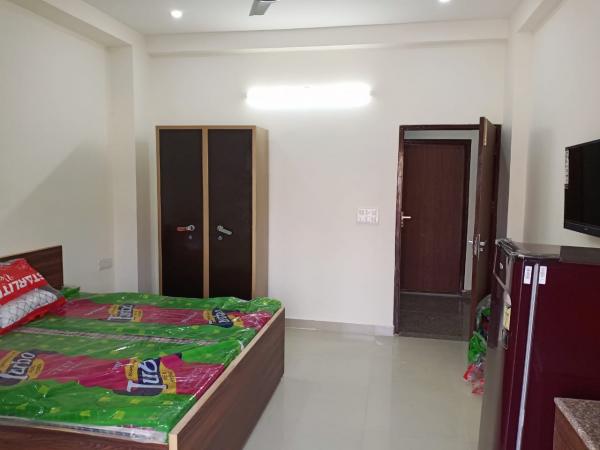 1 RK Flat for Rent of Built-up 340 Sq.ft in Sector 49 Gurgaon by Yogesh 1 RK Flat for Rent of Built-up 340 Sq.ft in Sector 49 Gurgaon by Yogesh