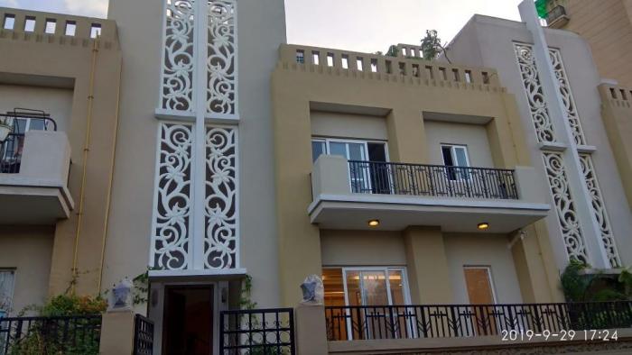 4 BHK Independent House / Villa / Bungalow for Sale of Super Built-up 294 Sq.Meter in ATS One Hamlet Sector 104 Noida by Manoj Kumar 4 BHK Independent House / Villa / Bungalow for Sale of Super Built-up 294 Sq.Meter in ATS One Hamlet Sector 104 Noida by Manoj Kumar